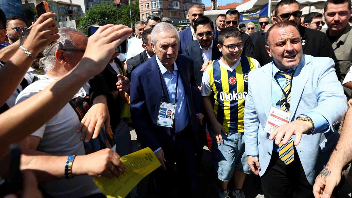Aziz Yıldırım'dan Hakan Safi hakkında dikkat çeken iddia: Seçim için para dağıtıyor