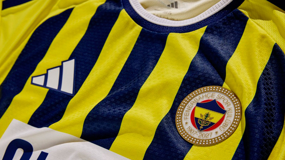 Kulüp tarihinde ilk tasarlanan logo, Fenerbahçe'nin yeni formasına işlendi