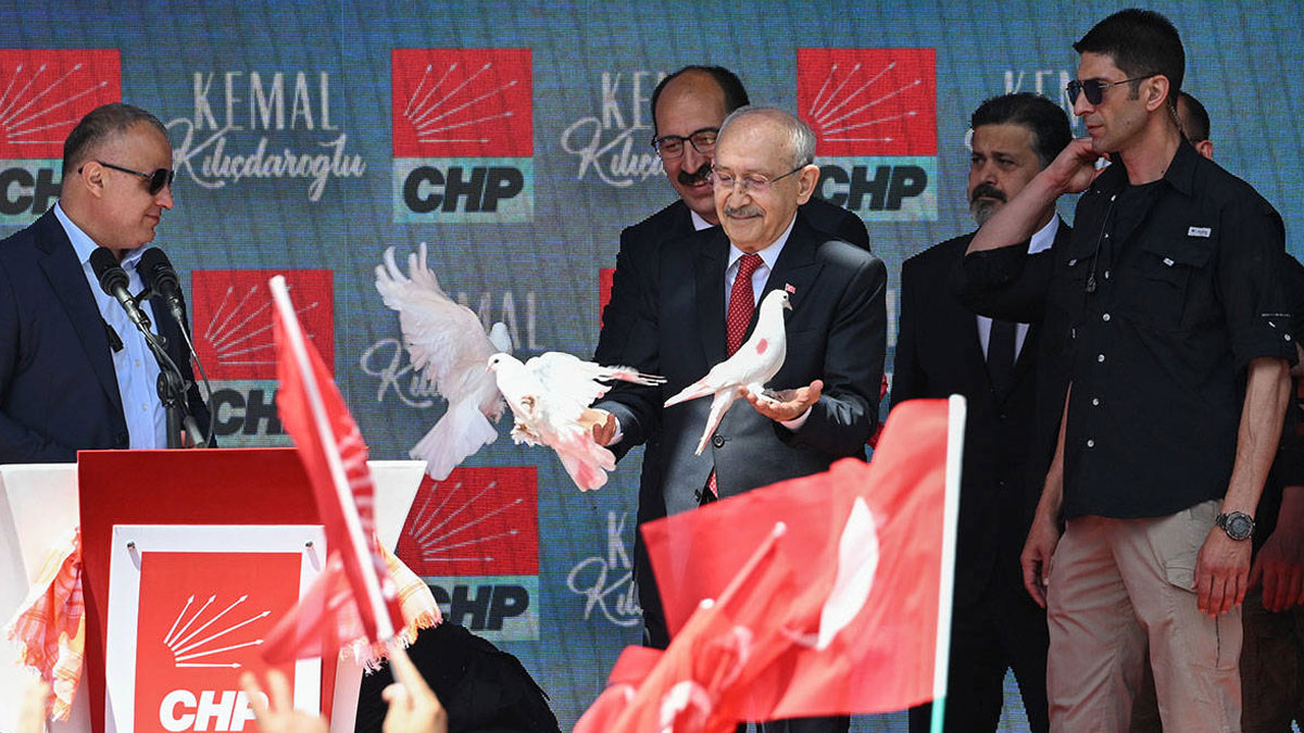 CHP'nin resmi sosyal medya hesabı Özel ve İmamoğlu'nu takipten çıktı