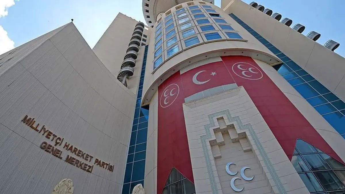 MHP'de yenilenme süreci: Kilis teşkilatı da feshed