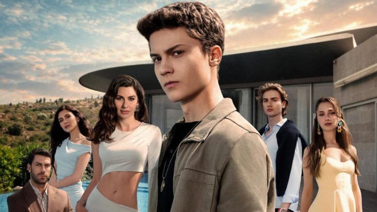 İzleyenler inanamadı! Daha 17'nin Aras'ı meğer İçerde'nin Sarp'ıymış