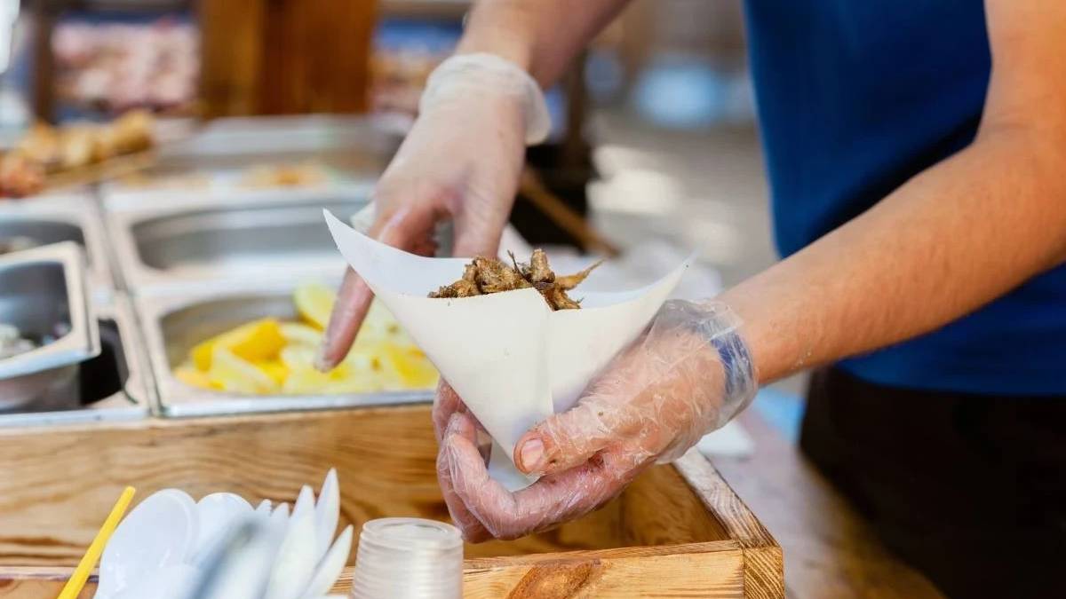 Fast-food devinde kriz: 700’den fazla şube kapanıyor