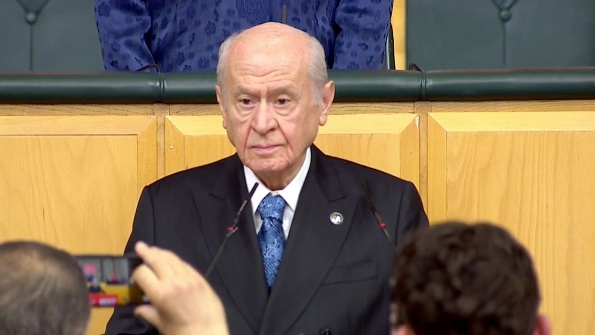 Bahçeli: Özel'e düşen ateşe körükle gitmek değil, aklı selimle hareket etmektir