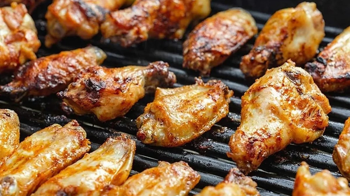 Mangal sezonu başladı, tavuk kanadı uçtu: Fiyat ik