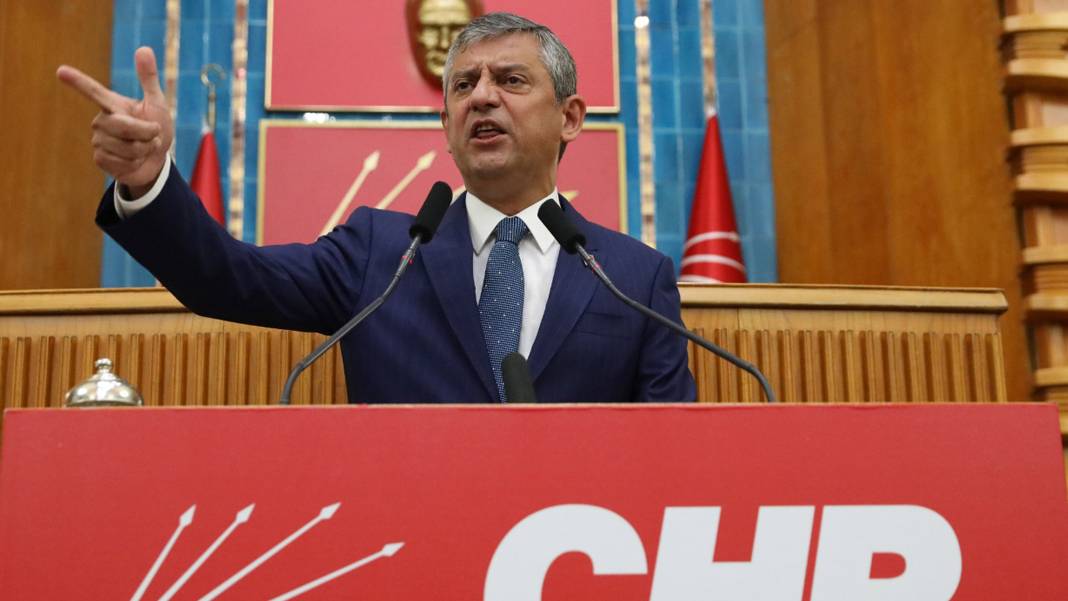 Özel’den grup kürsüsünde kurultay çağrısı: 26 Temmuz’u geçirmeden yapılmalıdır