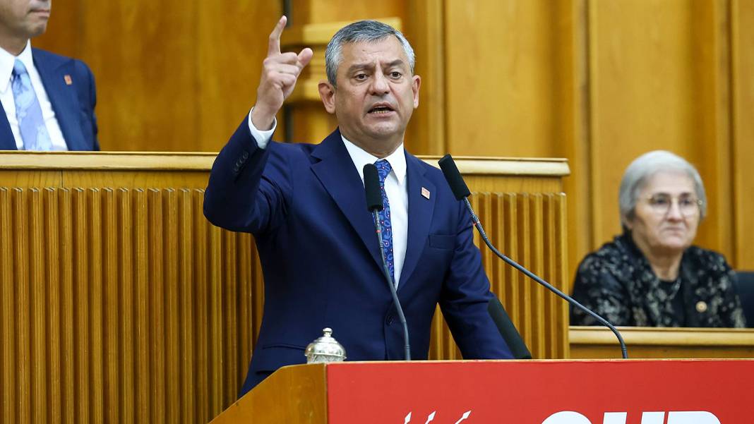 Özel’den grup kürsüsünde kurultay çağrısı: 26 Temmuz’u geçirmeden yapılmalıdır