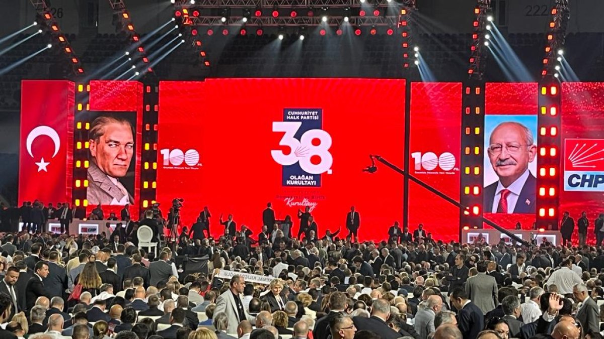 32 Hukukçudan CHP Kurultayı tartışmasına ortak açıklama: 'Tedbir kararı kurultayın toplanmasına engel değil'