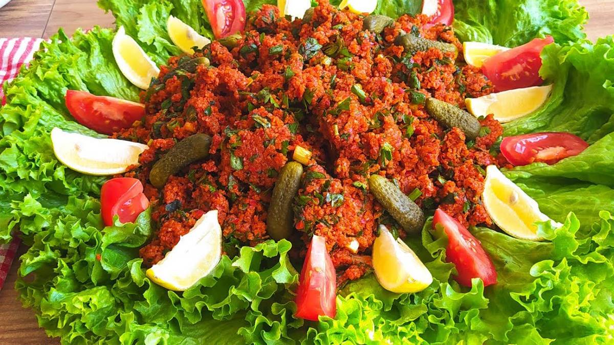 Klasik kısırlardan tamamen farklı: Adım adım Hatay usulü kısır yapılışı
