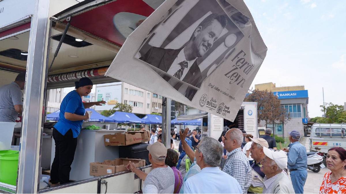 Büyükşehir’den Ferdi Zeyrek anısına 17 ilçede lokma hayrı