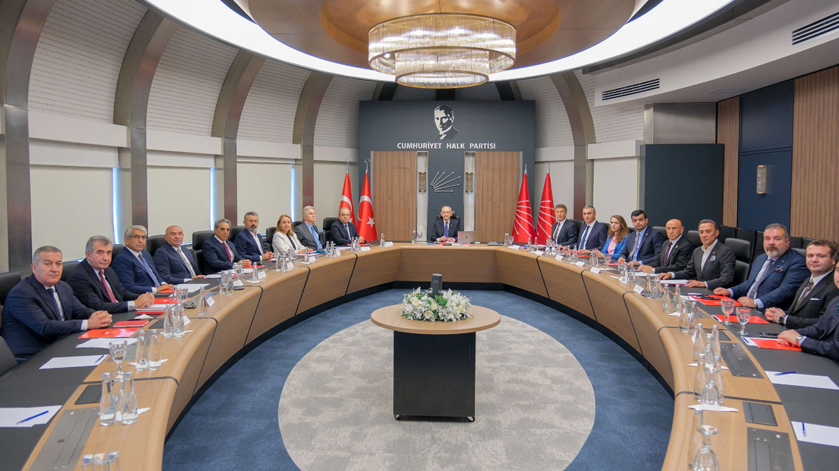 CHP MYK toplandı: İhraç iddiaları masada