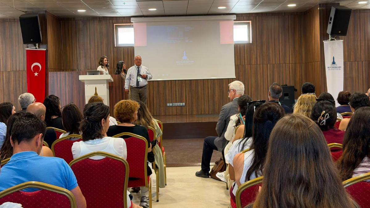 İzmir’in evde bakım modeli masaya yatırıldı