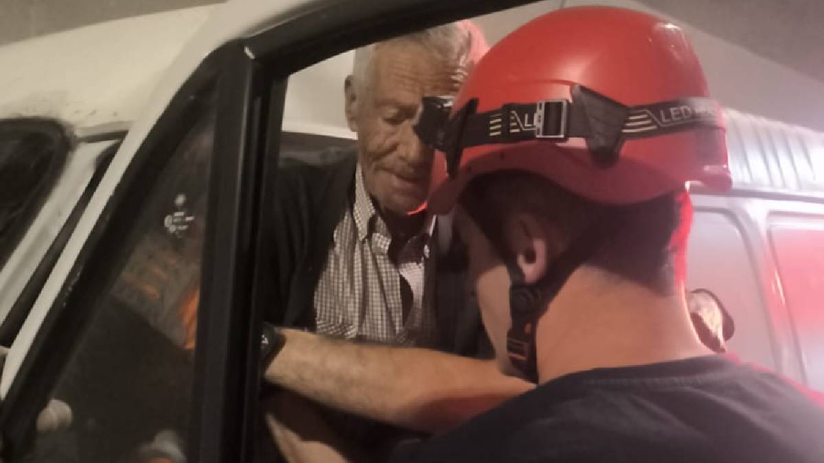 İtfaiye ekipleri kazada yaralılara müdahale etti