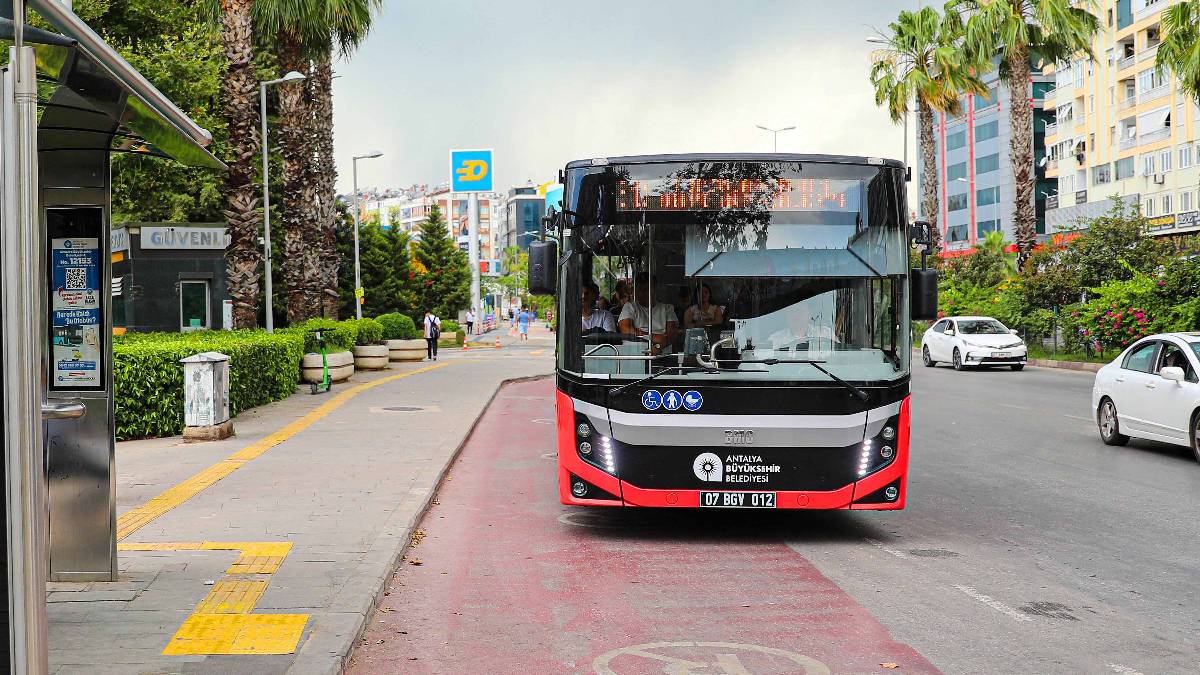 Büyükşehir’den LGS ve YKS adaylarına ücretsiz ulaşım desteği