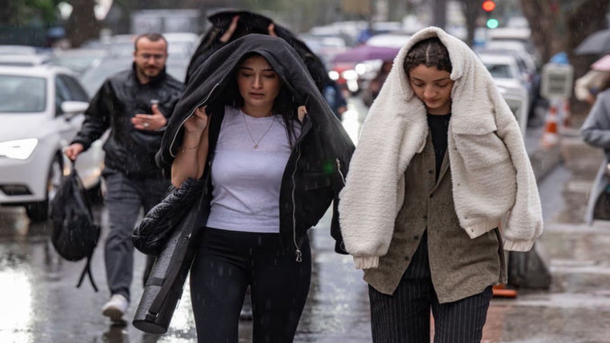 30 kent için 'sarı' alarm: Sağanak yağış etkili olacak