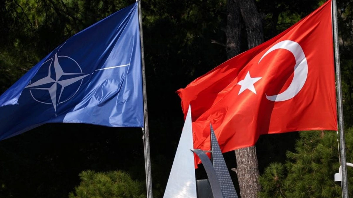 Türkiye NATO’ya yeniden yaklaşıyor: Jeopolitik riskler Ankara’nın ittifaka bakışını değiştirdi