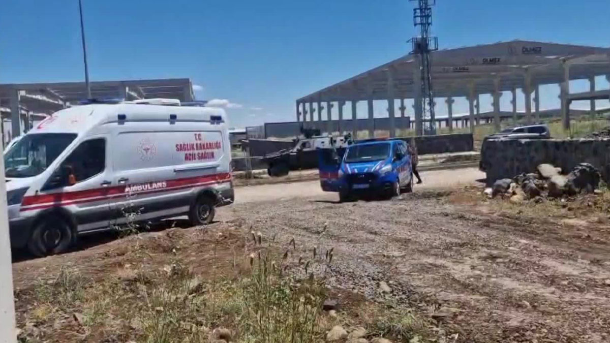 Diyarbakır'da fabrika inşaatında beton blok devrildi: 1 ölü, 1 yaralı