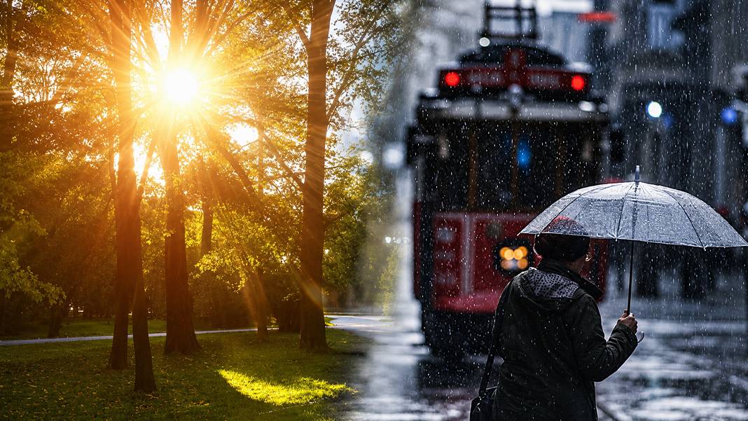 AKOM haftalık raporu açıkladı: İstanbul'da önce güneş sonra yağmur