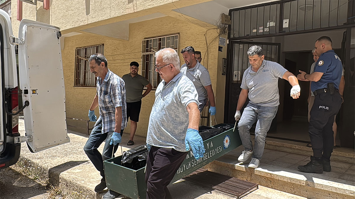 Antalya’da öğretmen dehşeti: Tayin nedeniyle eşini ve kayınpederini öldürdü
