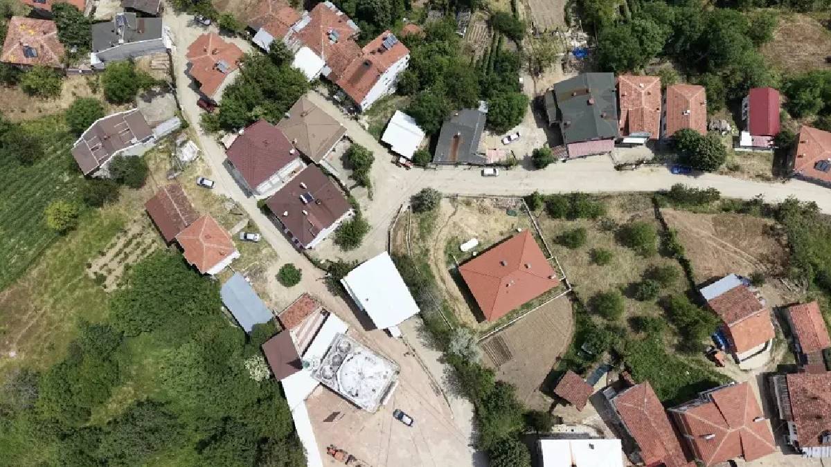 Türkiye’de sadece 2 örneği var! Şaşırtan mimari köye turist çekiyor