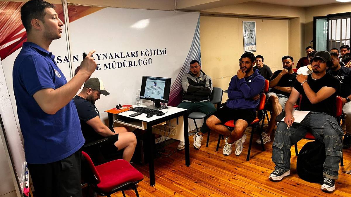 İzmir sahillerinde hayat nöbeti