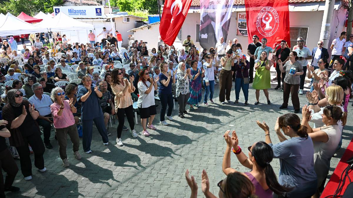 Bornova’da kiraz bereketi coşkuya dönüştü