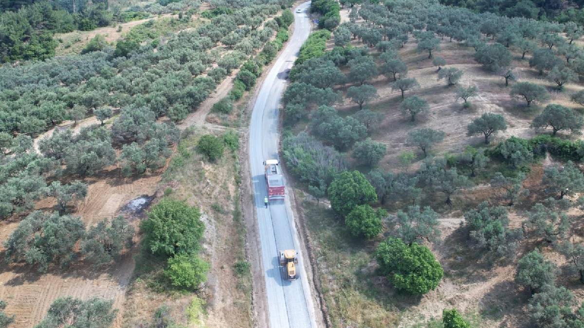 Tütenli ve İlyaslar’ı bağlayan yolda asfalt çalışmaları başladı