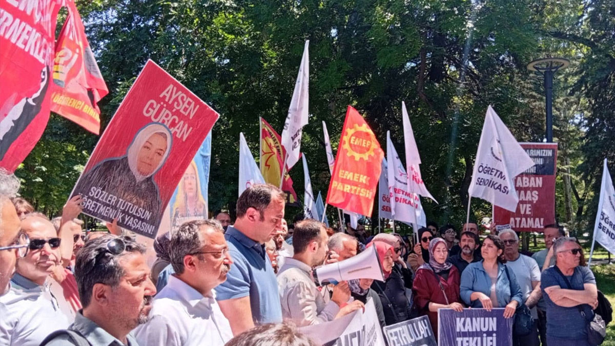 Ankara'da öğretmenlerin eylemine ikinci günde de polis müdahalesi: 3 gözaltı