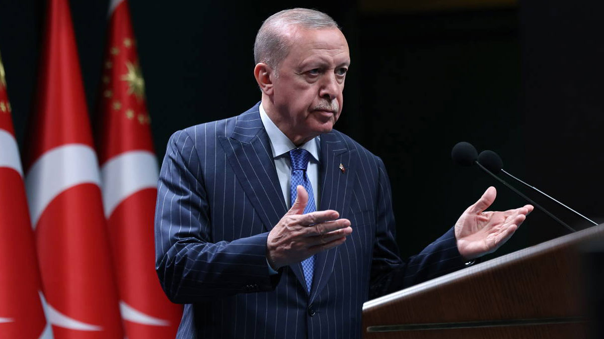 Cumhurbaşkanı Erdoğan:  Bazıları salon kapmaca oynarken biz ülkemizi küresel bir oyuncu haline getirmenin kavgasını veriyoruz