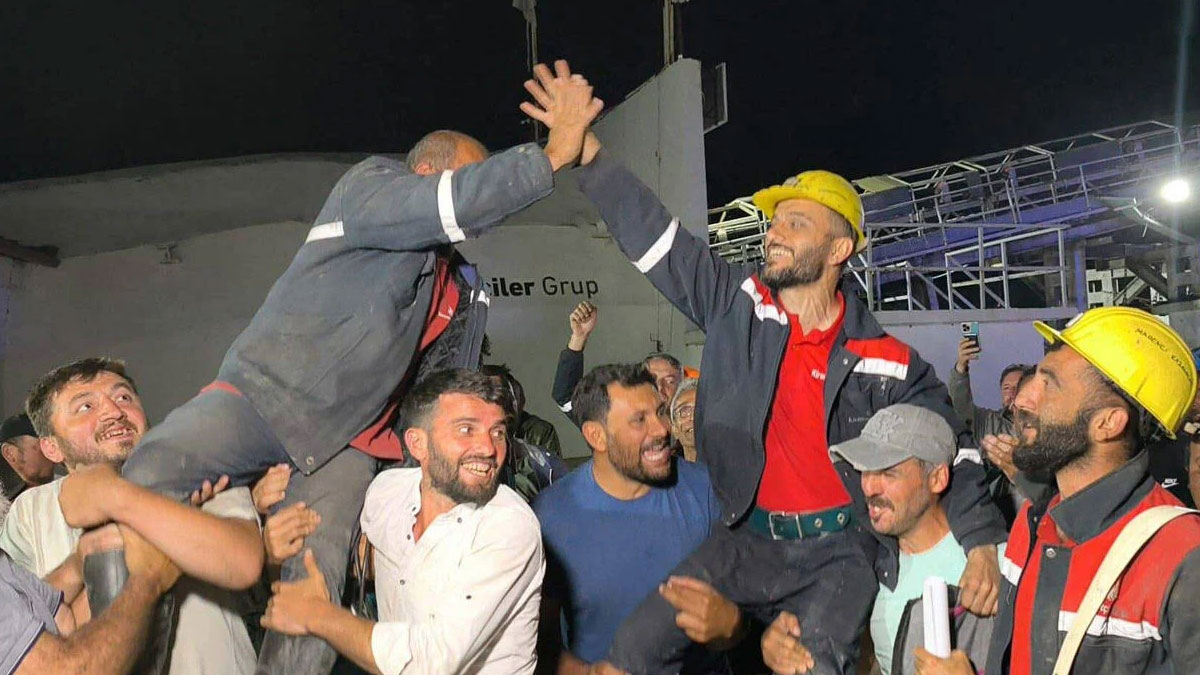 27 günlük direniş zaferle sonuçlandı: Madenciler yeryüzüne çıktı