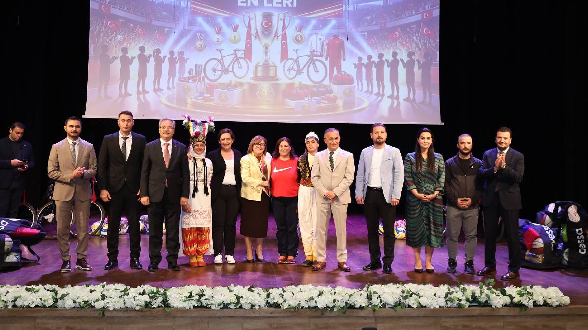 Büyükşehir’den “2024-2025 Sezonu Okul Sporları Enleri” programı