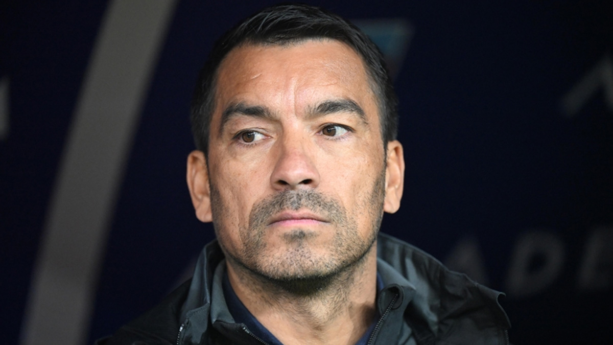 Giovanni van Bronckhorst'un yeni takımı belli oldu