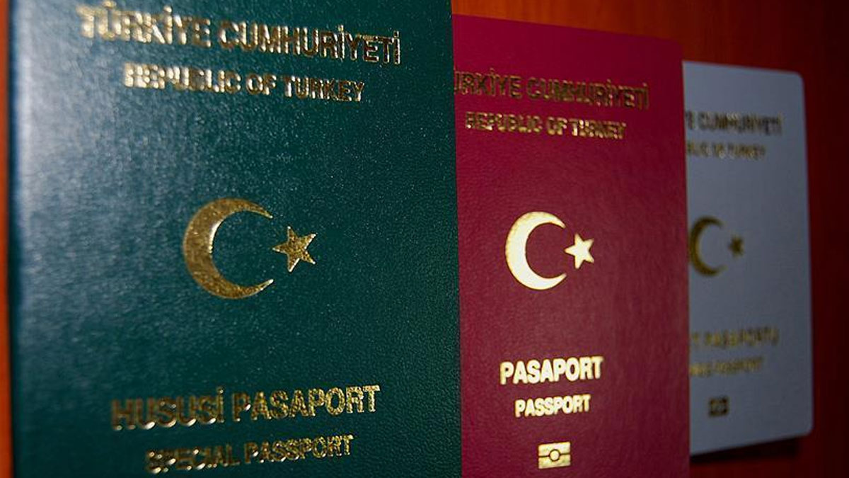 AB'den Türkiye'ye hizmet pasaportu çağrısı: Schengen vizesinin askıya alınması masada