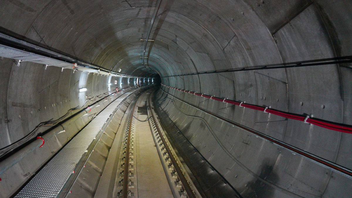 İstanbul trafiğini rahatlatacak yeni metro hattında ilk test sürüşü yapıldı: Üç ilçeyi bağlayacak hat ne zaman açılıyor?