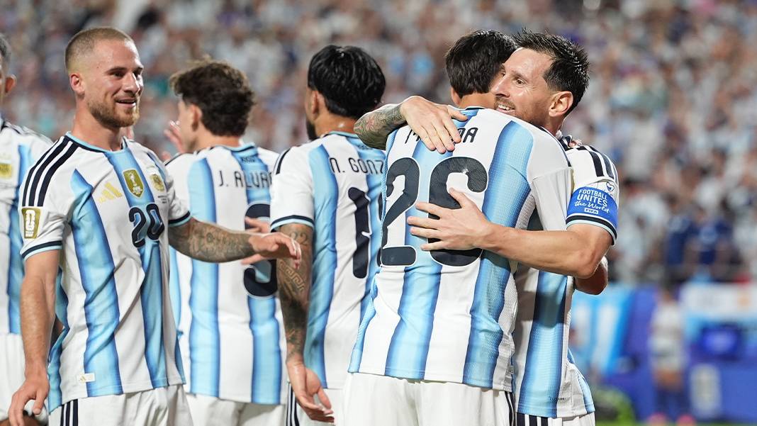 Messi’den tarihi gece: Arjantin Cezayir'i farklı yendi