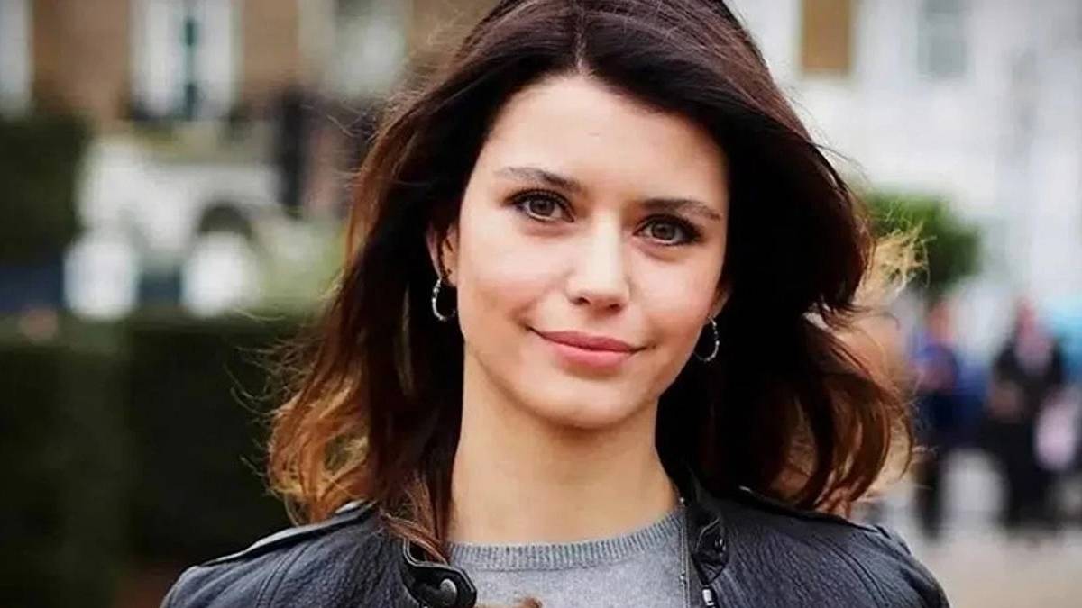 Beren Saat’ten eleştirilere inat ilk albüm! Exuberance için dev lansman