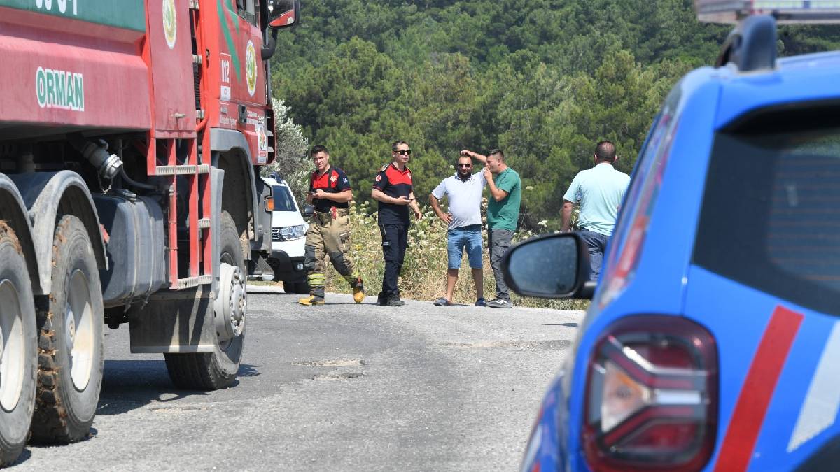 Urla Balıklova’da orman yangını alarmı