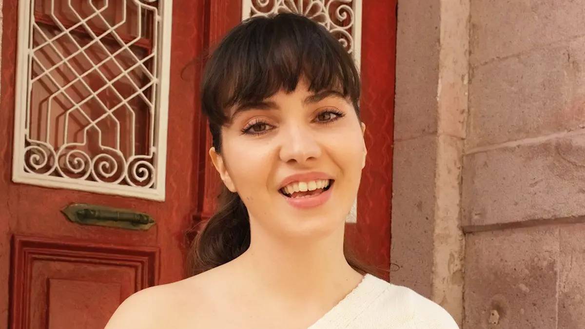 Ünlü oyuncu anne oluyor: Almila Ada'dan sosyal medyayı sallayan "Küçük Mucize" paylaşımı