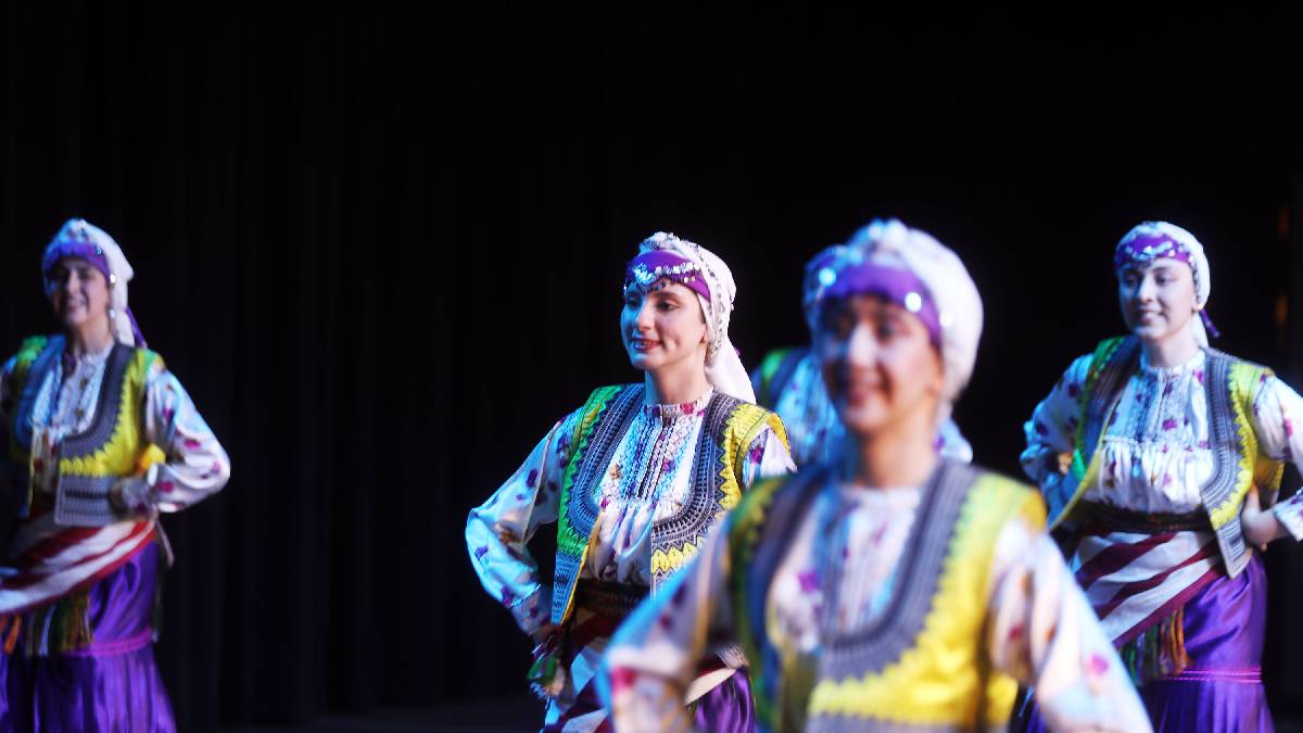 TUBİL yılsonu gösterisi yoğun alkış topladı