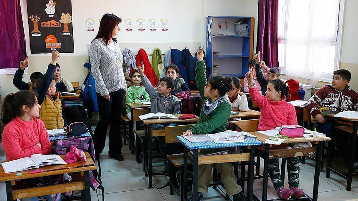 Ankara’da eğitim gören öğretmen adaylarına 1 hafta idari izin