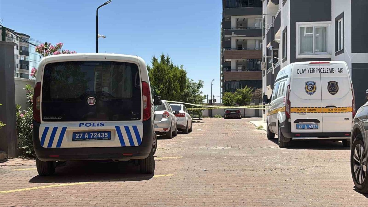 Kucağında çocuğuyla sekizinci kattan atladı: Anne hayatını kaybetti, 4 yaşındaki oğlu ağır yaralı