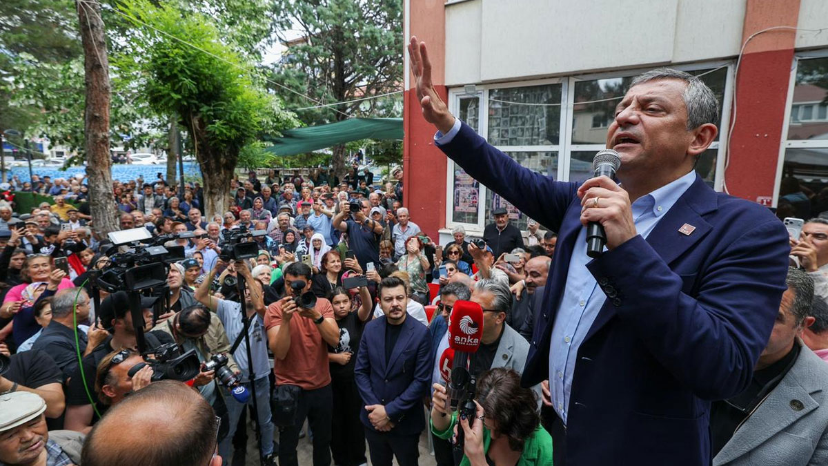 Özgür Özel'den mutlak butlan sürecine ilişkin açıklama: CHP'nin iktidar yürüyüşünü durdurmak istiyorlar