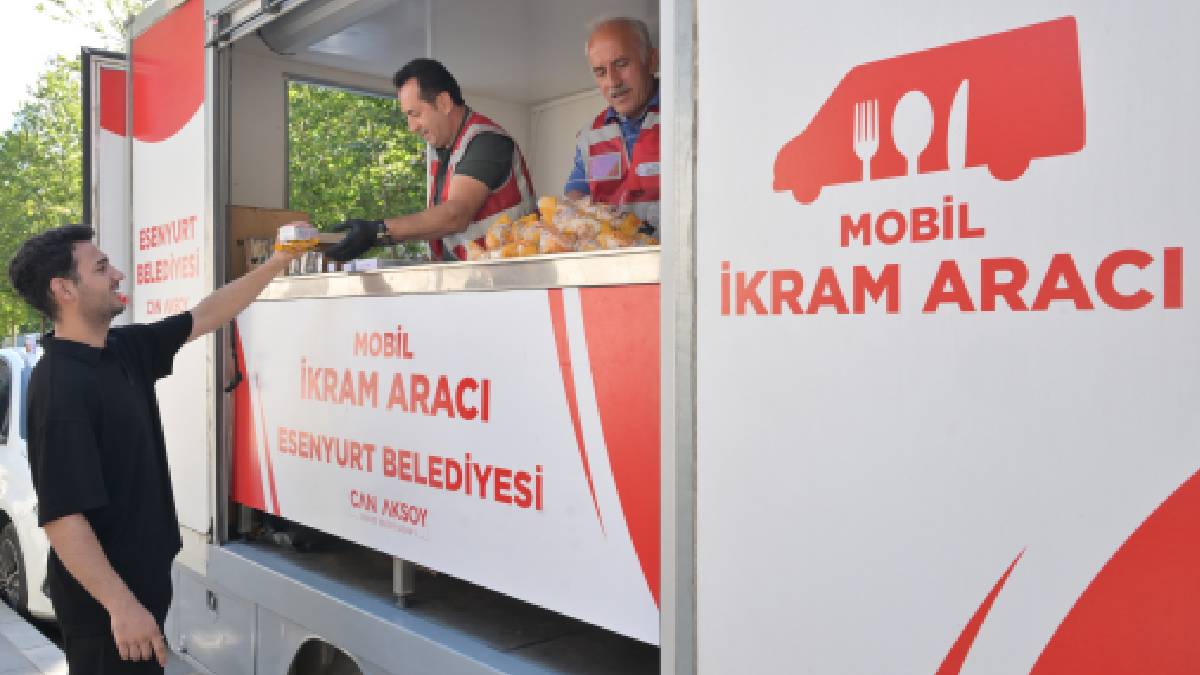 Esenyurt Belediyesi YKS maratonunda öğrencilerin yanında oldu