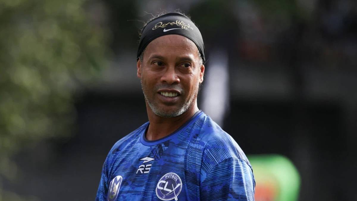 Ronaldinho futbola geri dönüyor