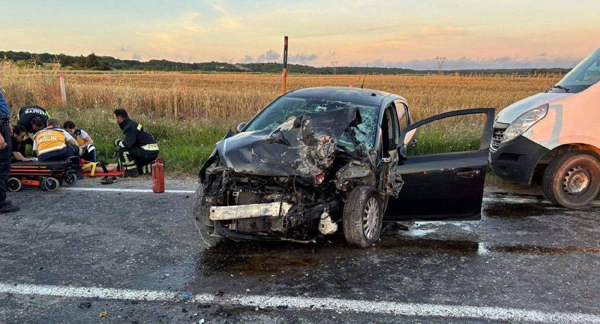 Tekirdağ'da minibüs ile otobüs çarpıştı: 1 ölü, 2 yaralı
