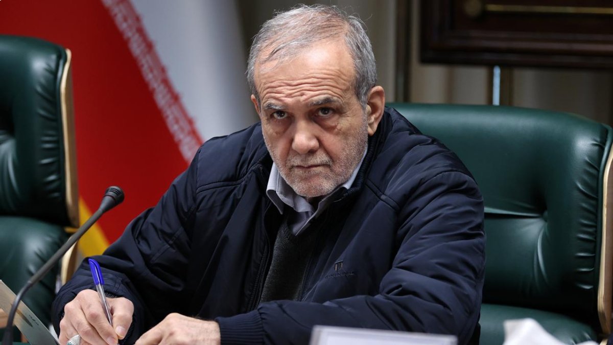 Pezeşkiyan: Katar'da bloke edilen 6 milyar dolarımız geri dönecek