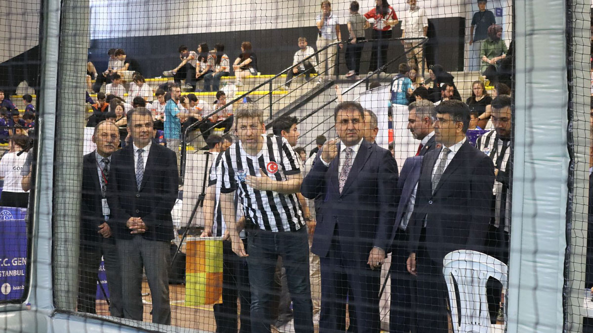 Türkiye'de bir ilk: İstanbul'da ücretsiz robot ve dron futbolu yarışması