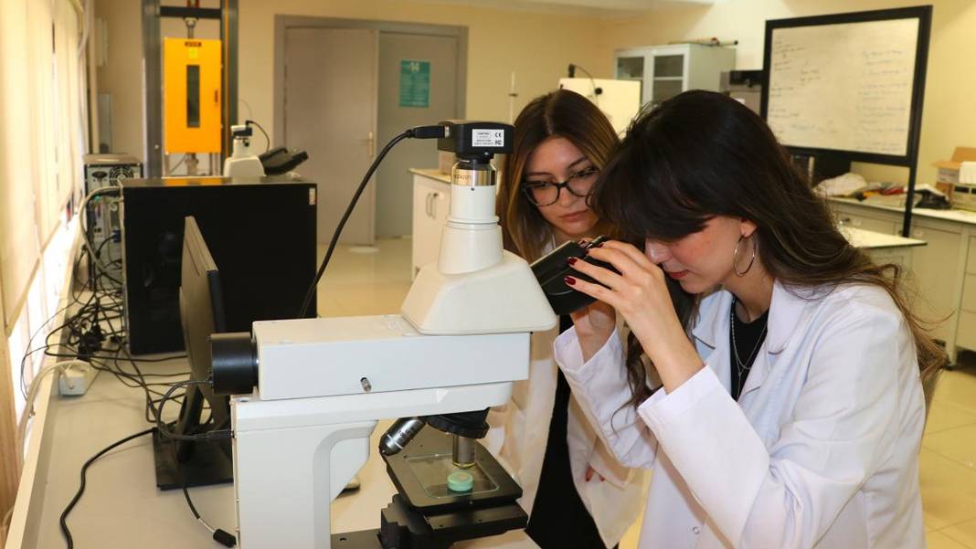 Gaziantep Üniversitesi öğrencilerinden tıp dünyasına katkı: Yumurta kabuğundan biyomalzeme üretildi