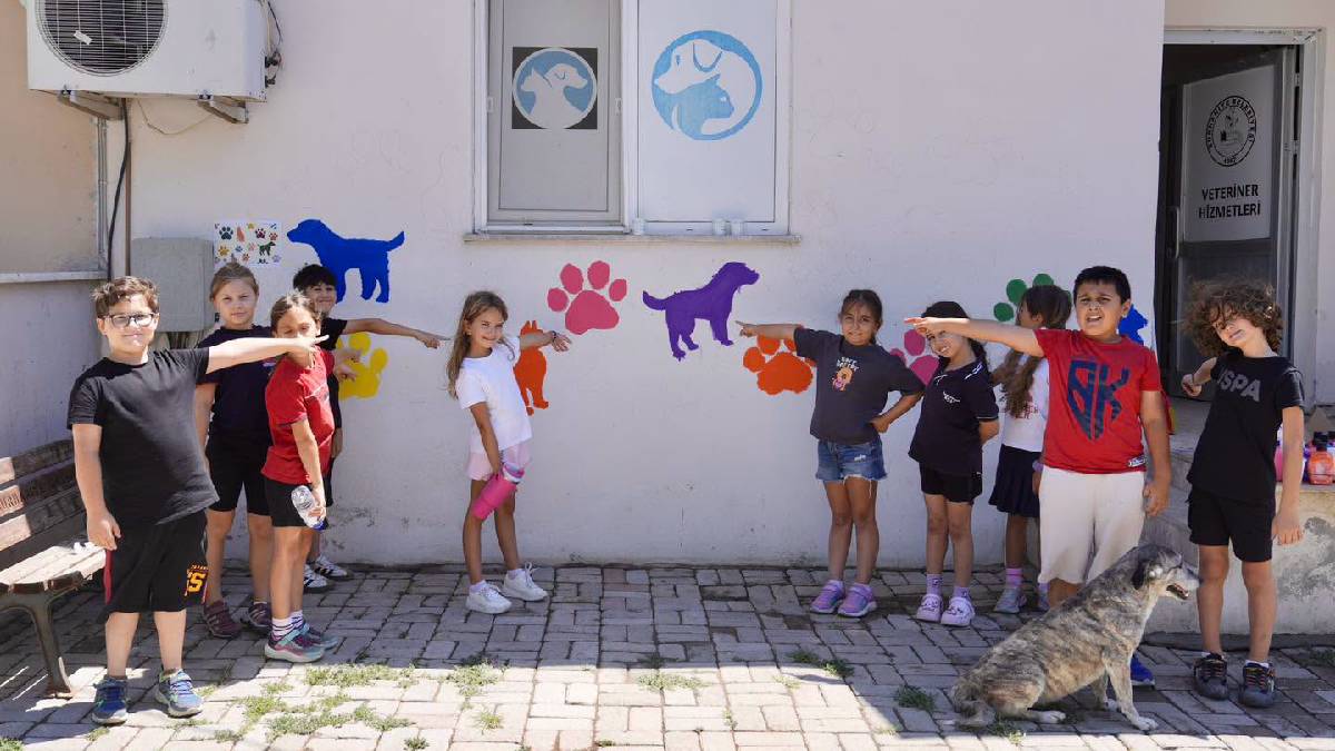 Burhaniyeli öğrencilerden can dostlara renkli ziyaret