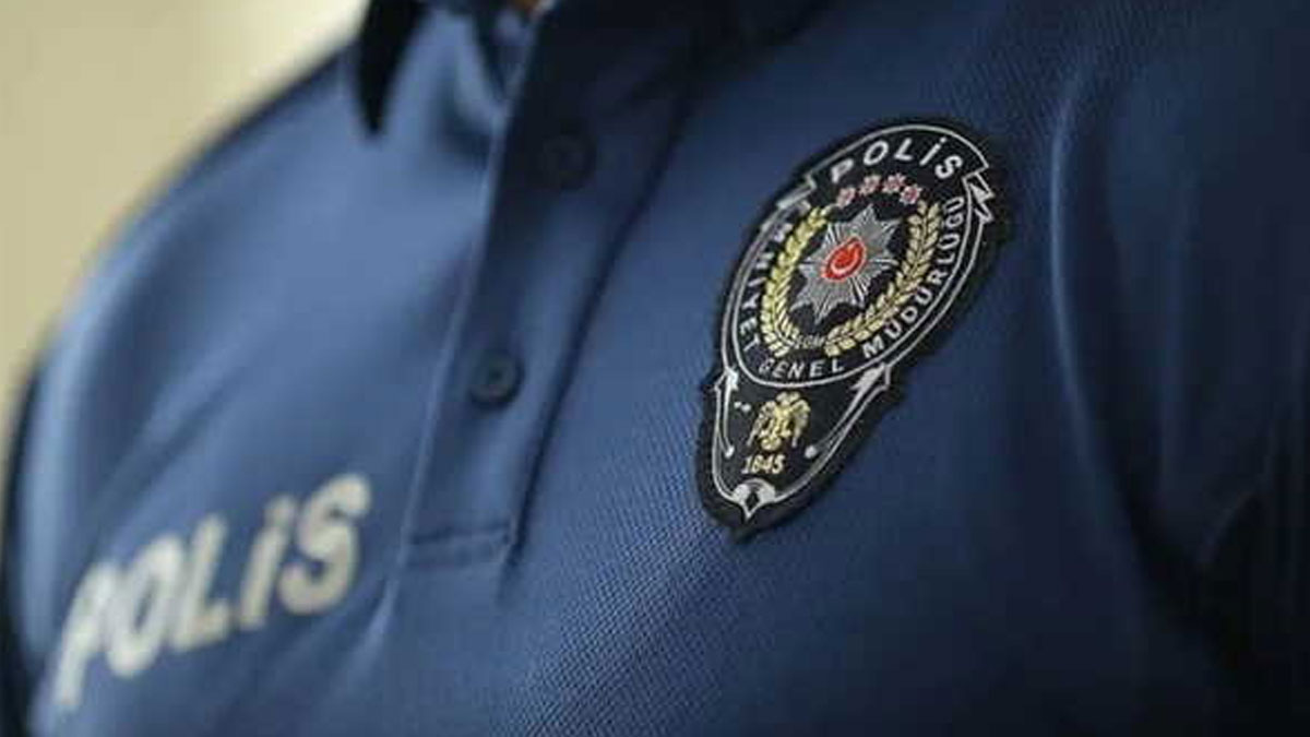 Polis memuru ve ailesi "uyuşturucu madde ticareti" yapmaktan tutuklandı