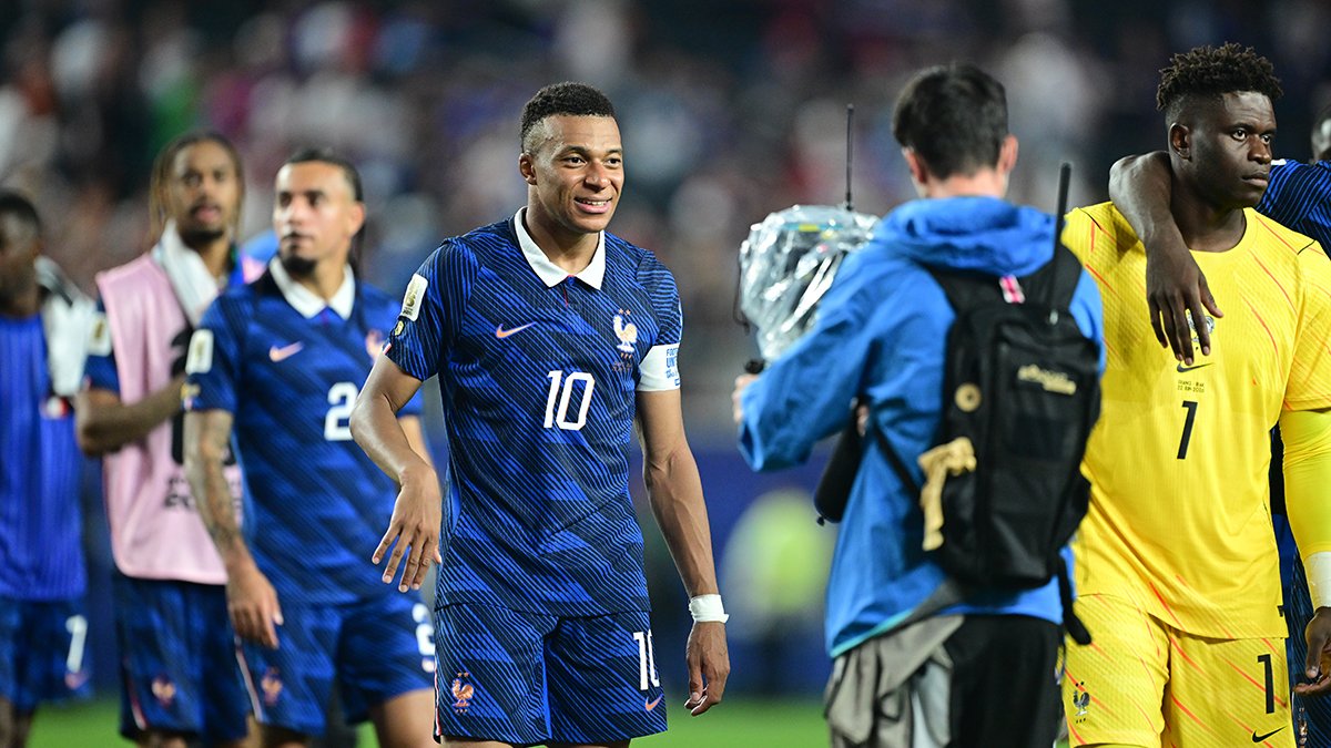 Mbappe’den duble, Fransa son 32 turunda